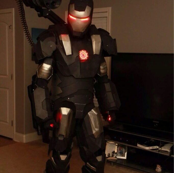 Amazing 3D Printed War Machine Helmet and Suit of Armor